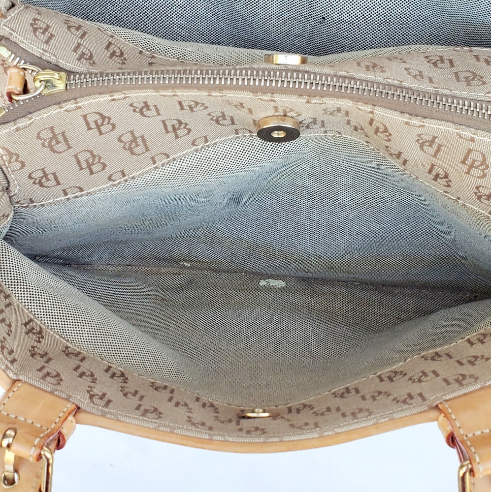 Dooney & Bourke Signature Satchel Ba - Picture 4 of 9